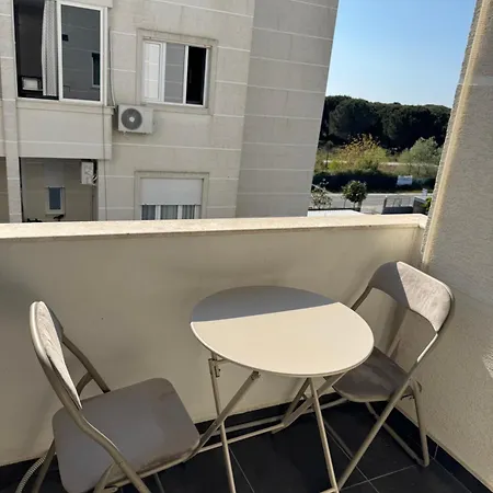 Apartament Lalez Bay *
